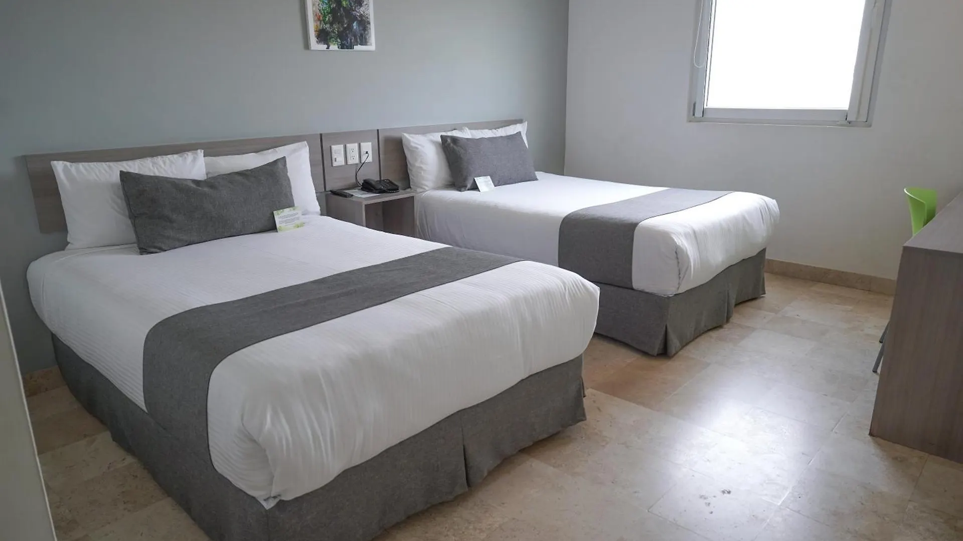 Sr Hotel Zapopan 3*,